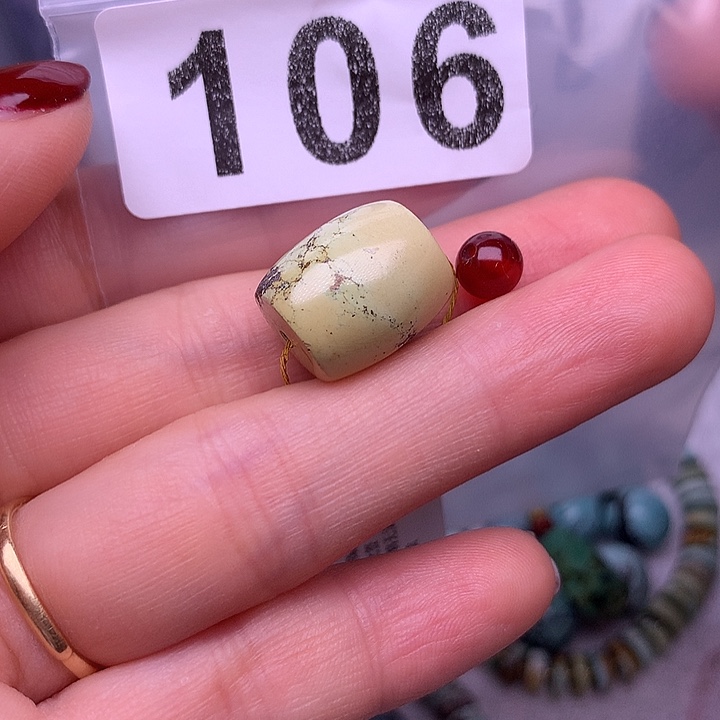 南红玛瑙未镶嵌珠宝奇石