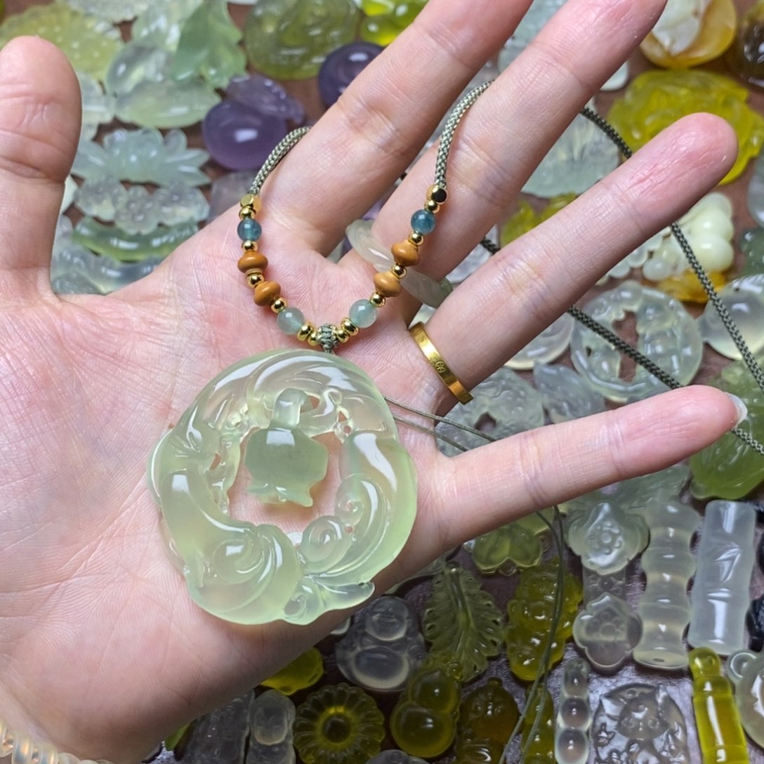 蛇纹石玉合金项链