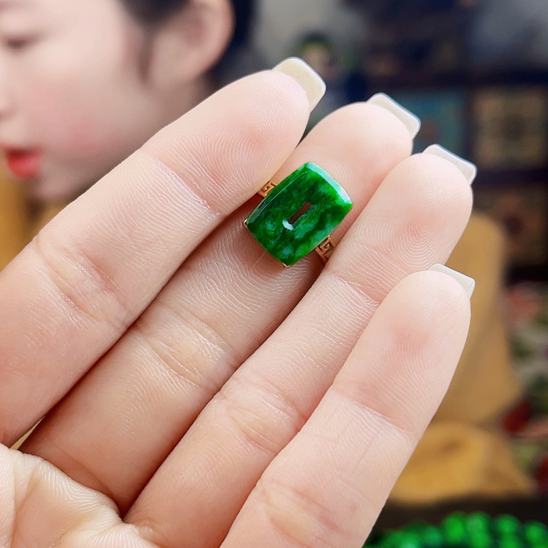 颈饰银S925镶嵌翡翠多样性