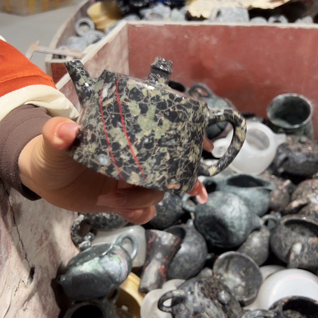 遇壶堂安山玉瑕疵壶