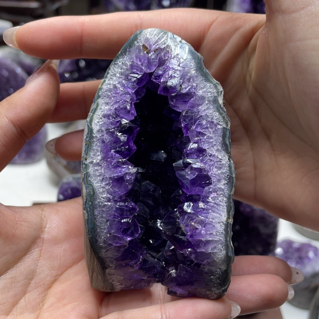 紫晶大型摆件（非配饰）未镶嵌