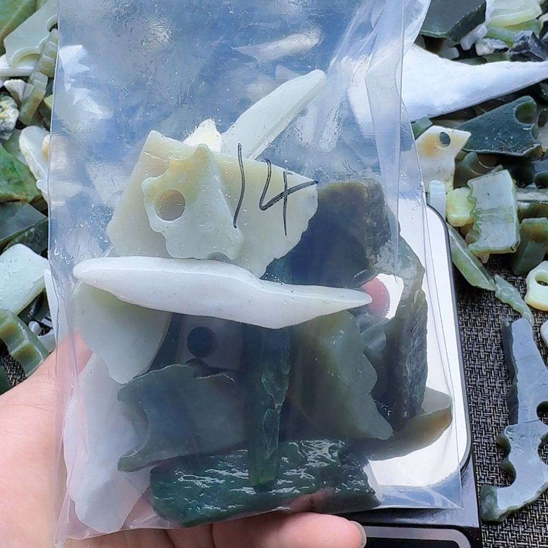 和田玉未镶嵌珠宝半成品