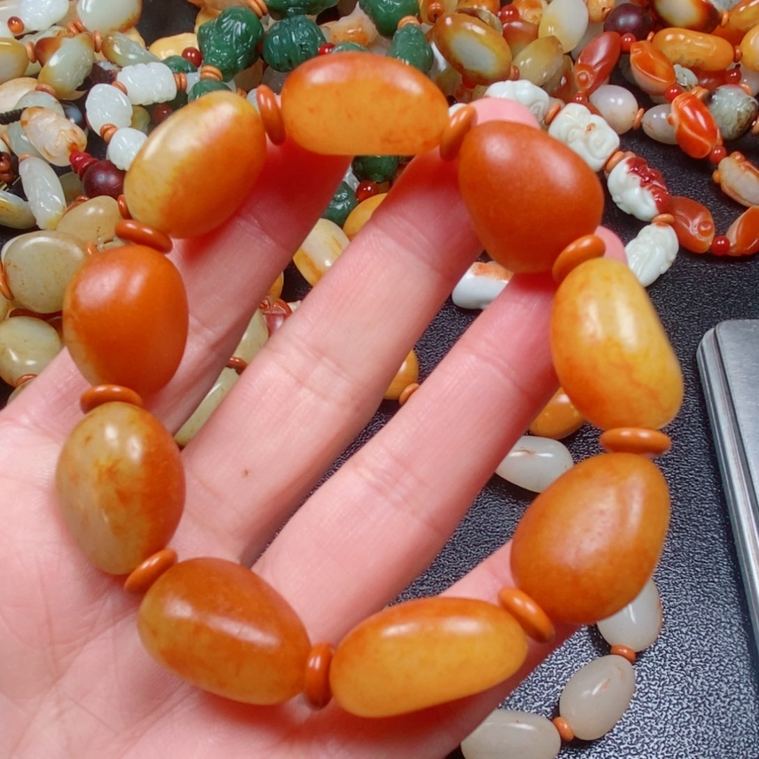 和田玉颈饰未镶嵌