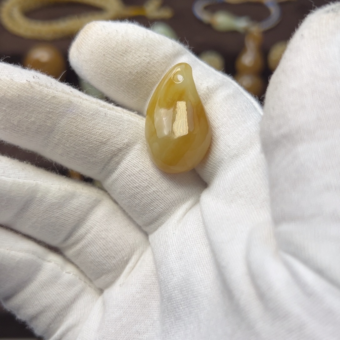 和田玉（糖玉）未镶嵌颈饰