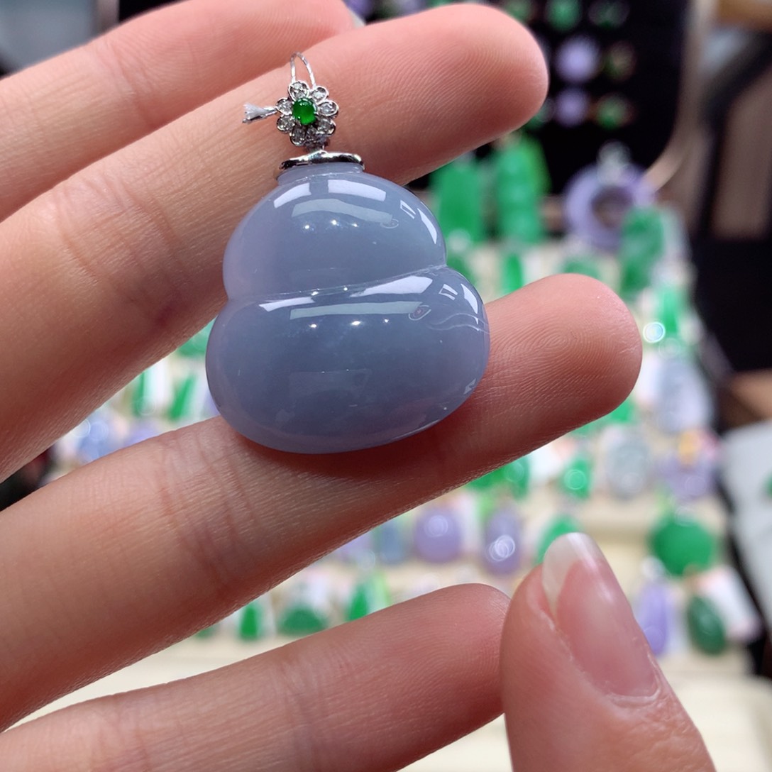 翡翠18K金镶嵌颈饰翡翠