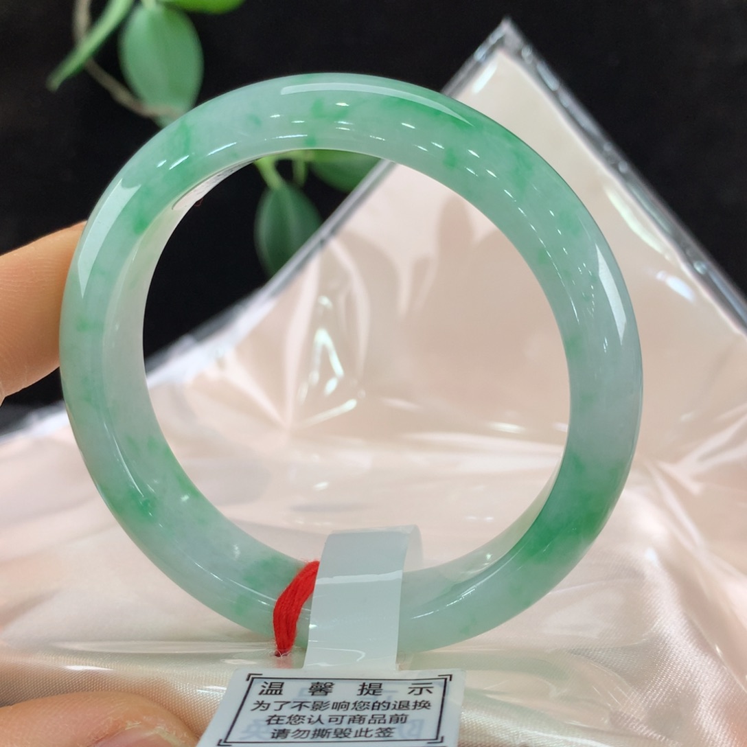 翡翠手镯未镶嵌111-0779