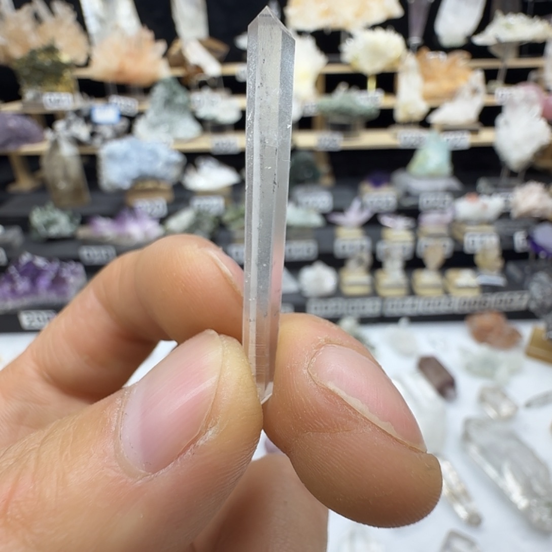 R***r石材天然水晶摆件