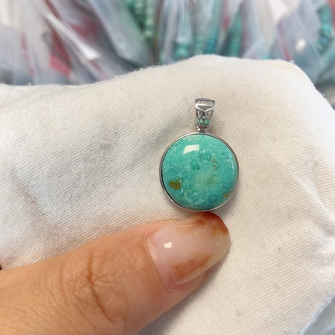 未镶嵌绿松石珠宝奇石