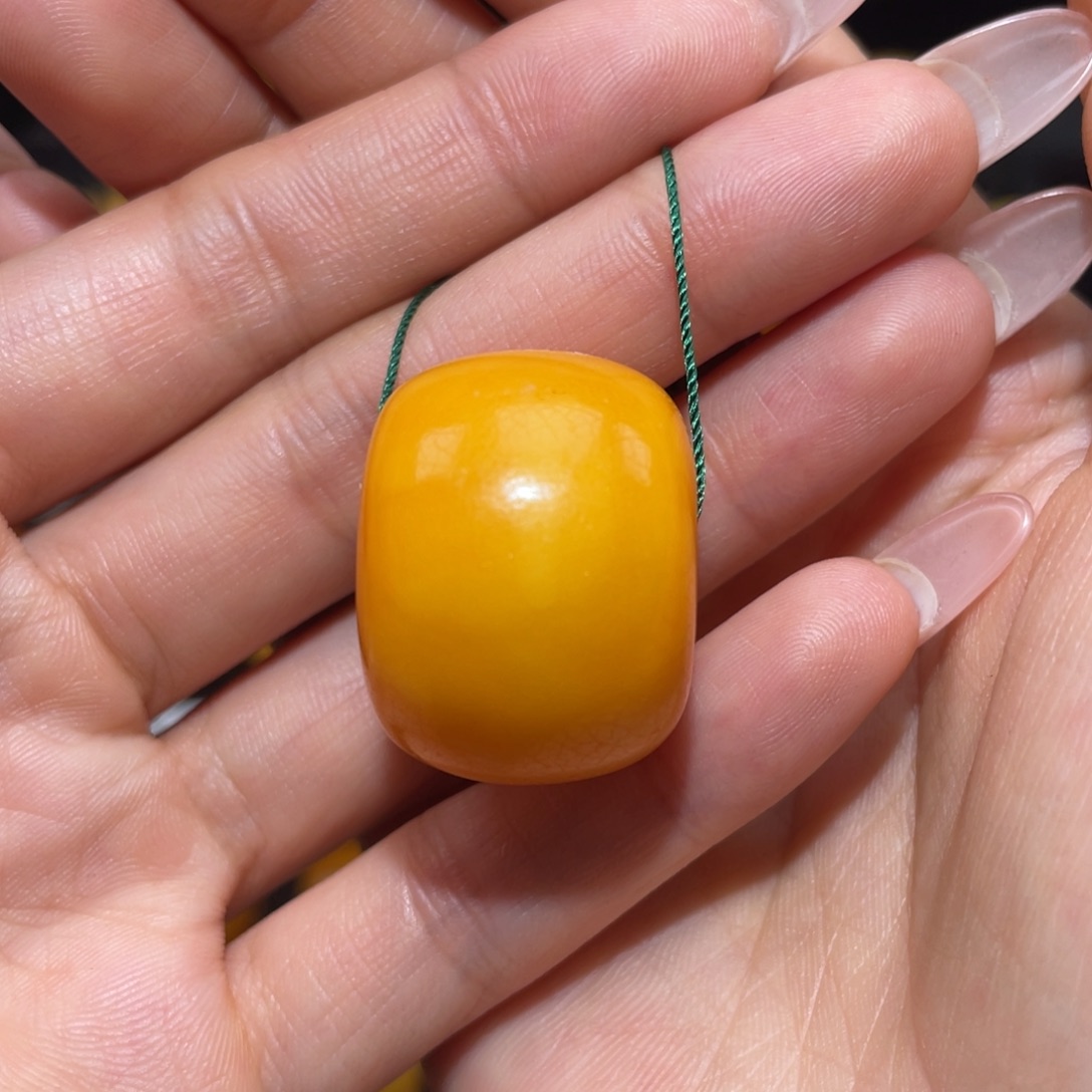 【闪购商品】琥珀裸石未镶嵌墩子