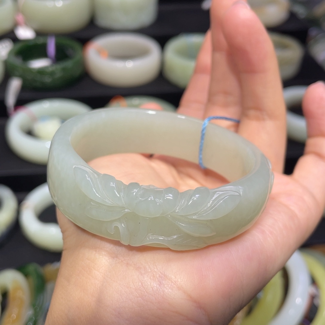 未镶嵌手镯和田玉38