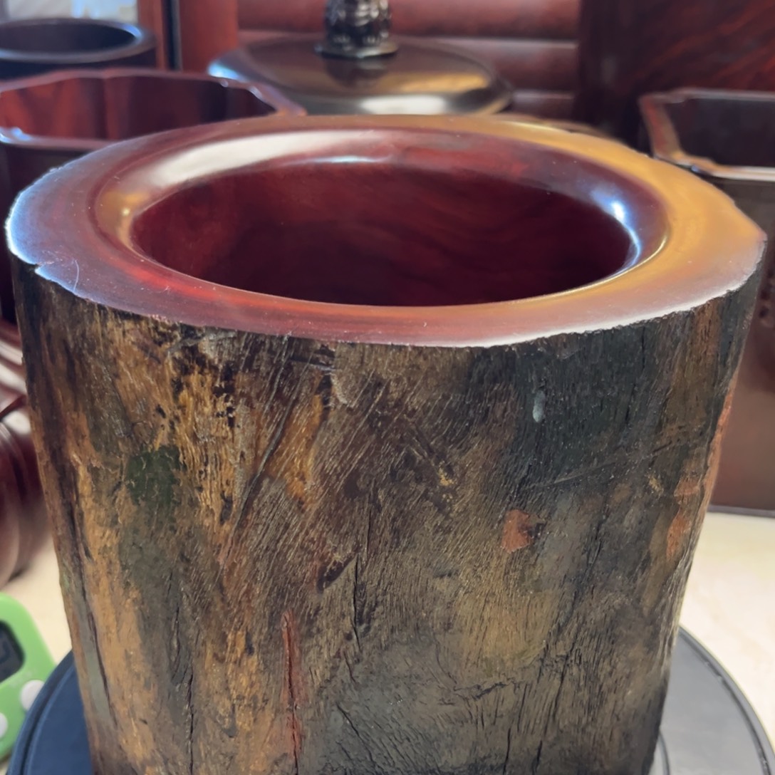 檀香木小叶紫檀大笔筒