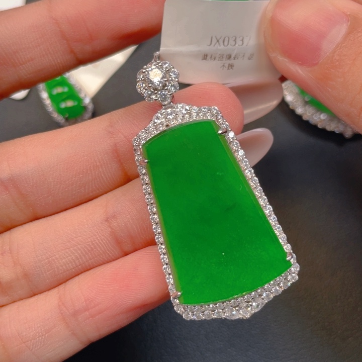 【闪购商品】翡翠银S925镶嵌颈饰莲*翡翠