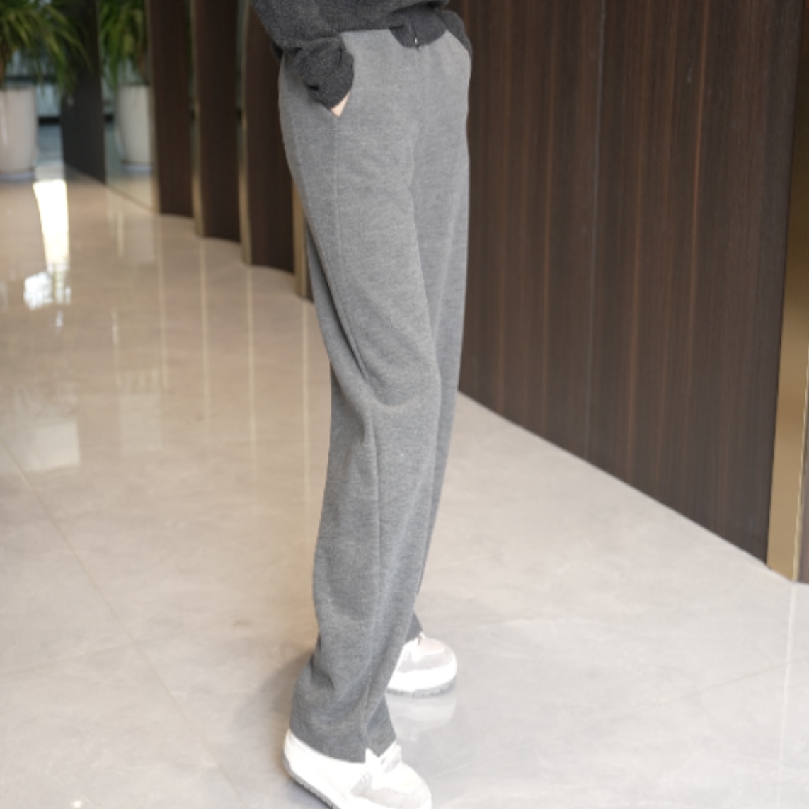 【高定修身】秋冬显瘦百搭窄版剪刀口休闲裤 AX83D059