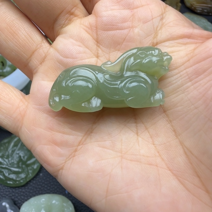 和田玉未镶嵌珠宝奇石