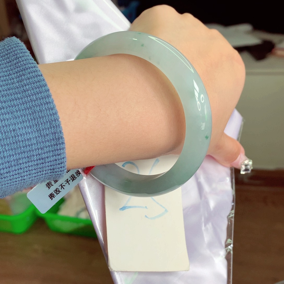 翡翠手镯未镶嵌天然缅甸翡翠A货手镯