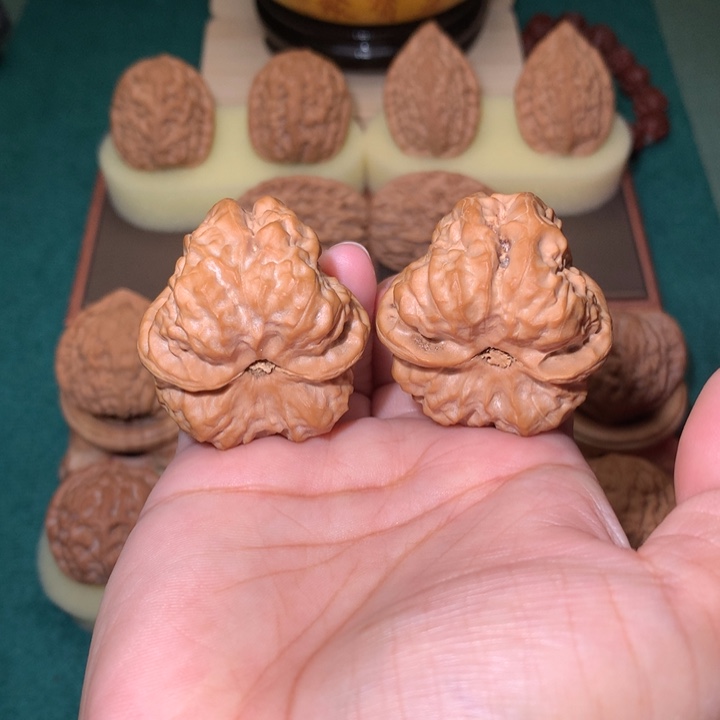 核桃文玩核桃把件蛤蟆头