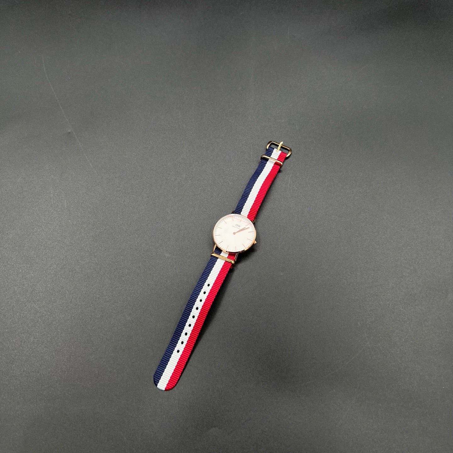 99新 Diesel jp76 小 DW  条纹手表 均码 05780