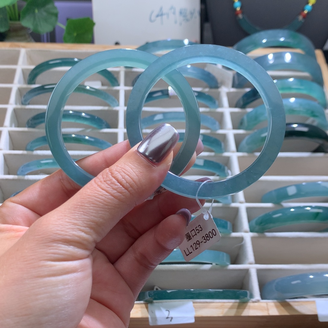 翡翠未镶嵌手镯冰蓝方➕晴水绿方