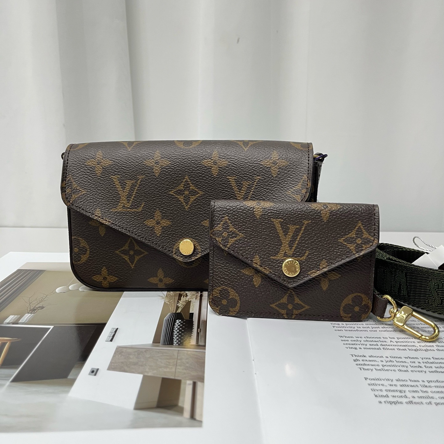 99新 LouisVuitton/路易威登 新款绿肩带三合一单肩斜挎包芯片款