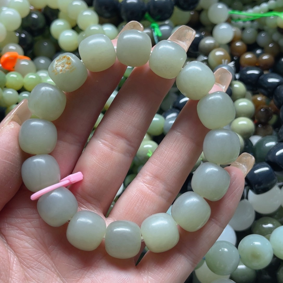 和田玉手链未镶嵌