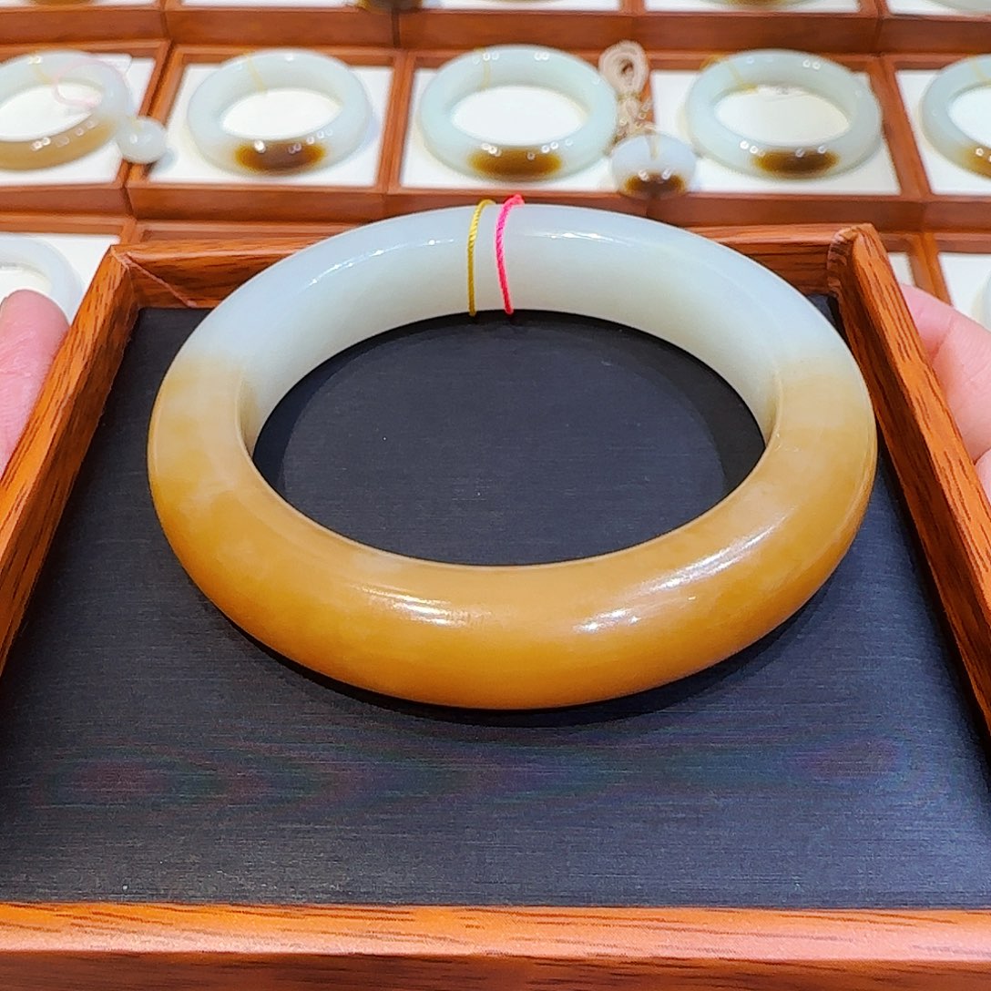 和田玉手镯未镶嵌随*且末半糖54