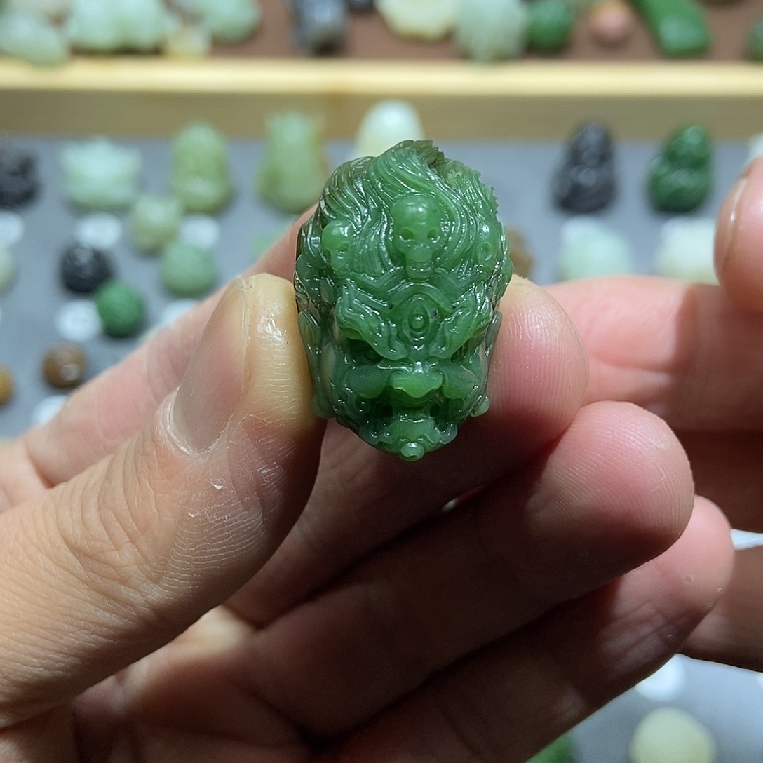 和田玉颈饰未镶嵌定制