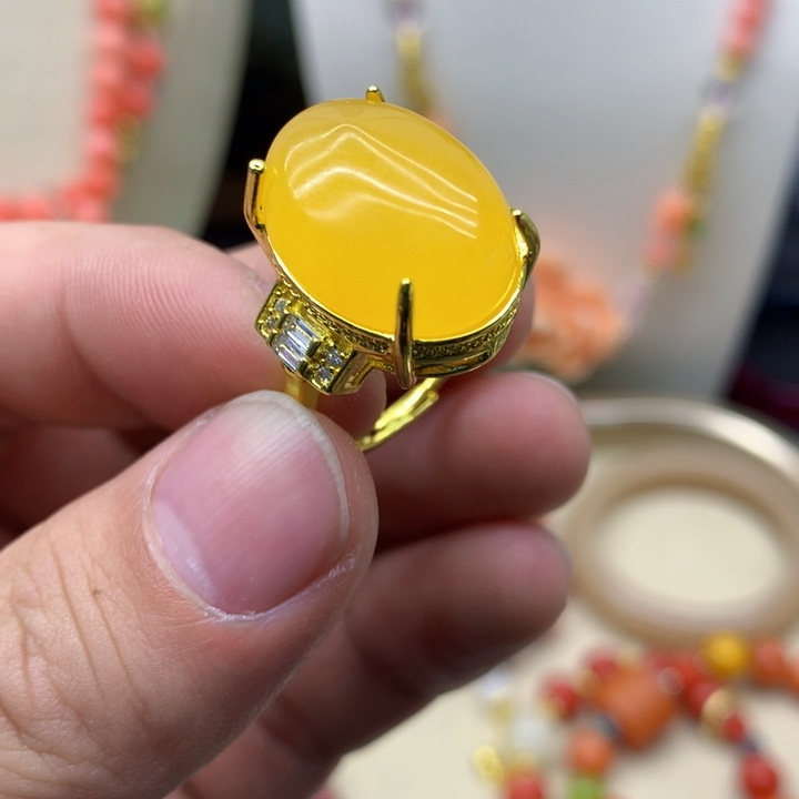 翡翠颈饰未镶嵌吊坠规格