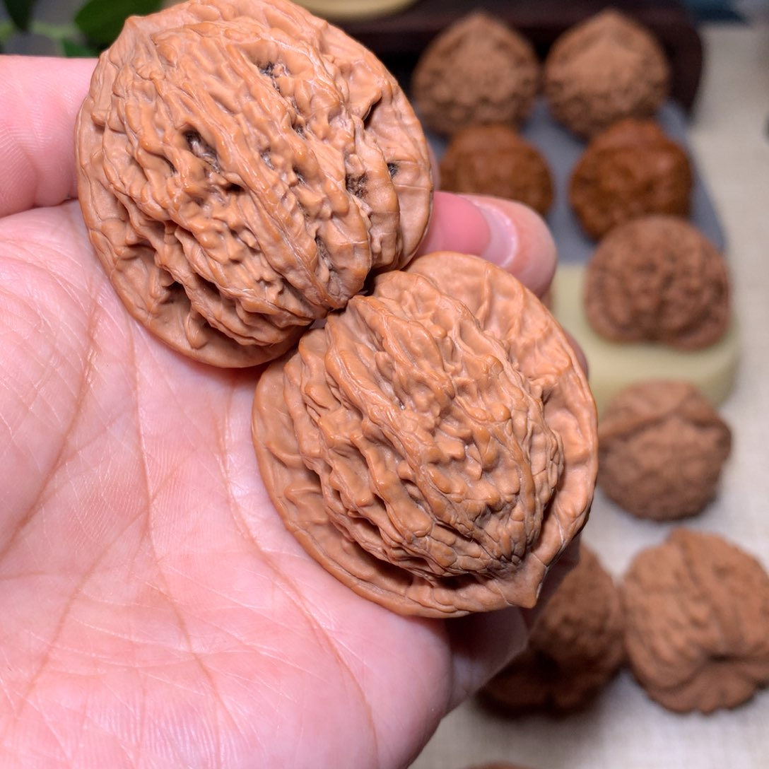 文玩核桃把件堂上虎