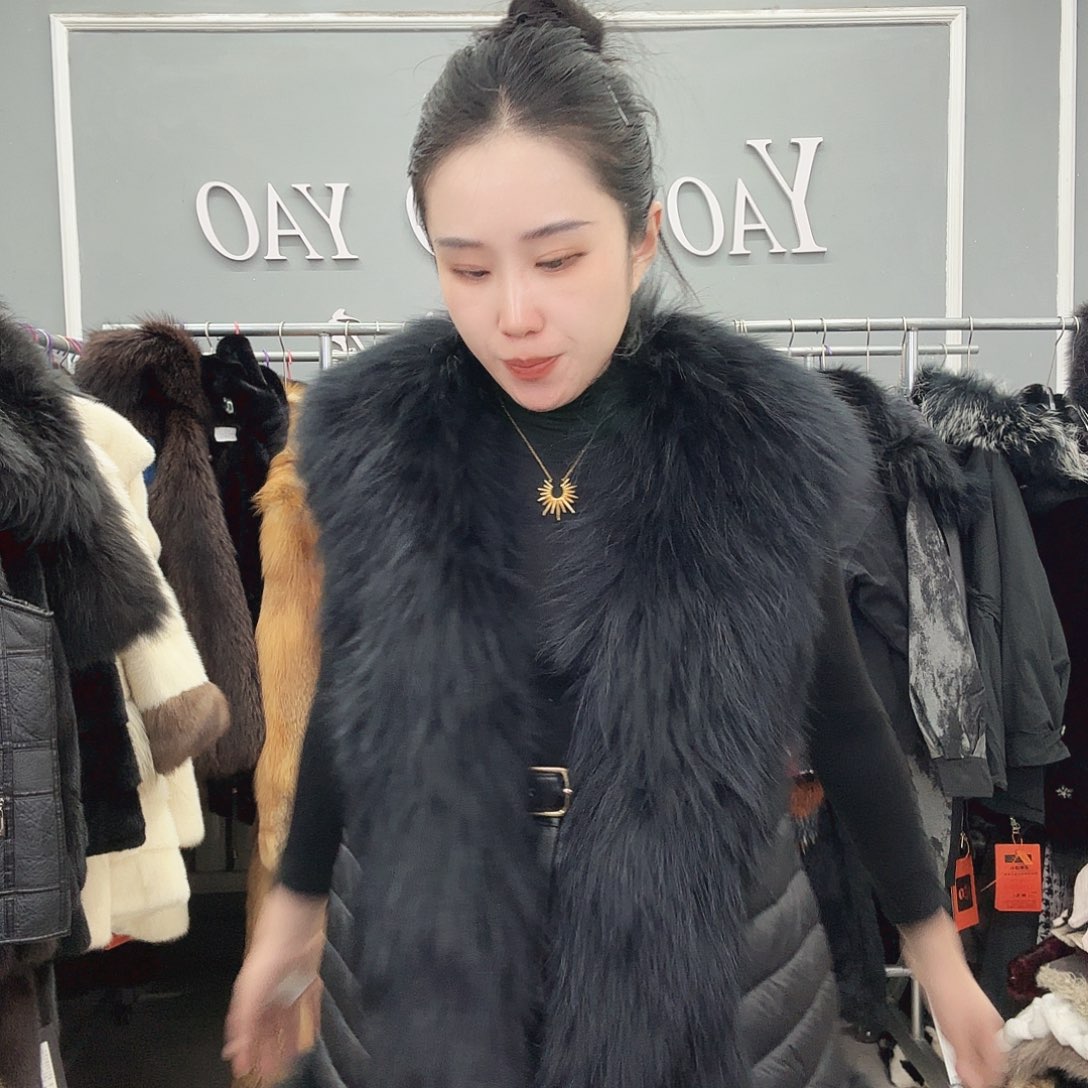 姚小妖家高端皮草
