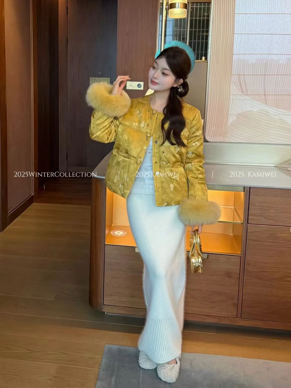 新中式国风鹅绒加绒加厚款气质中国风秋冬狐狸毛袖短款羽绒服外套