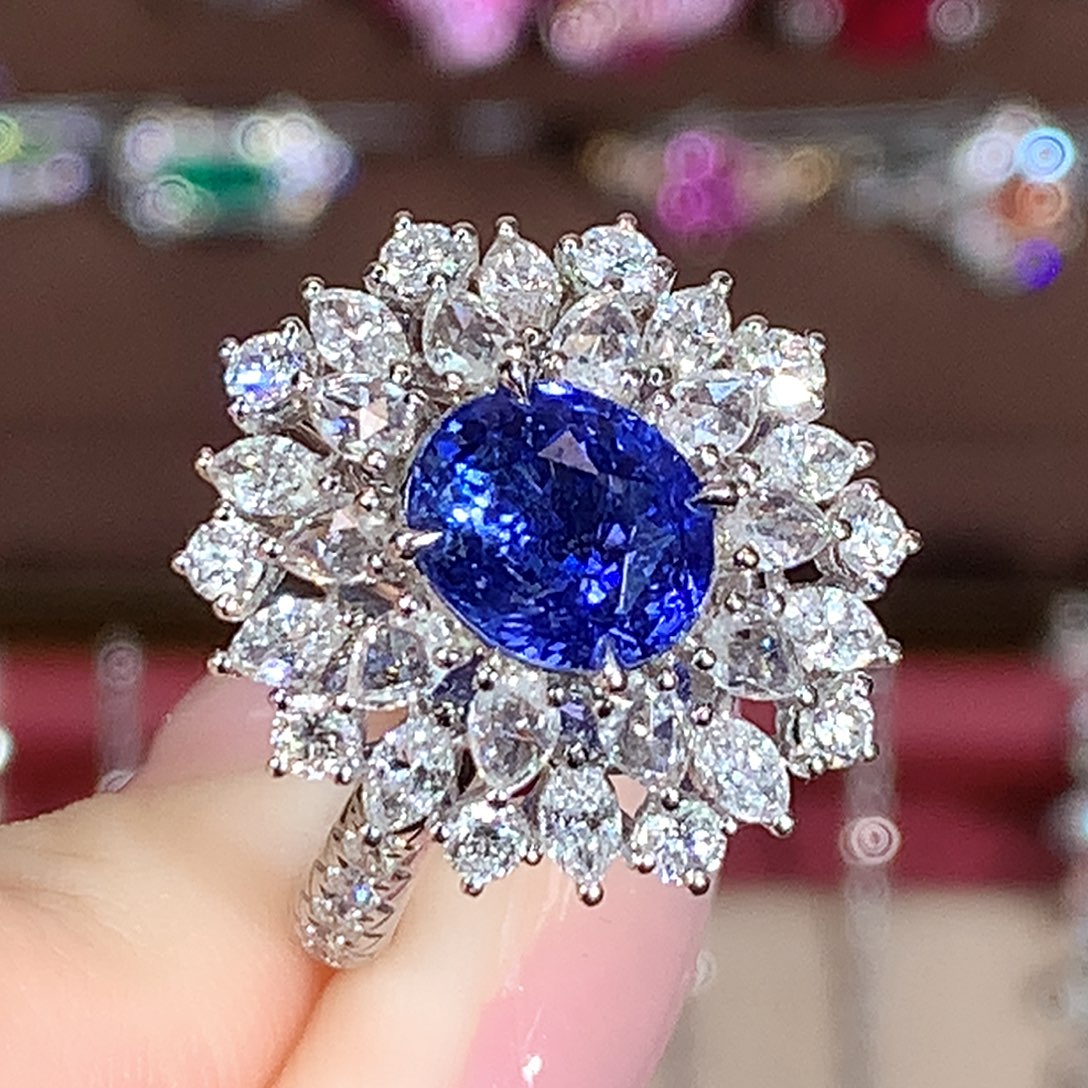 蓝宝石戒指18K金镶嵌3.01ct/天然宝石/七天无理由
