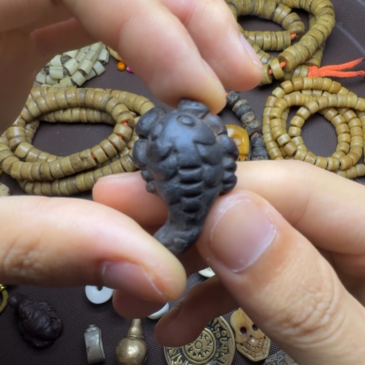 玻璃颈饰我也不知道我为什么会这么喜欢他