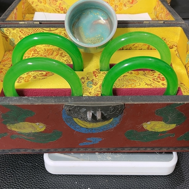 轻***你瓷片大哥你好啊今天