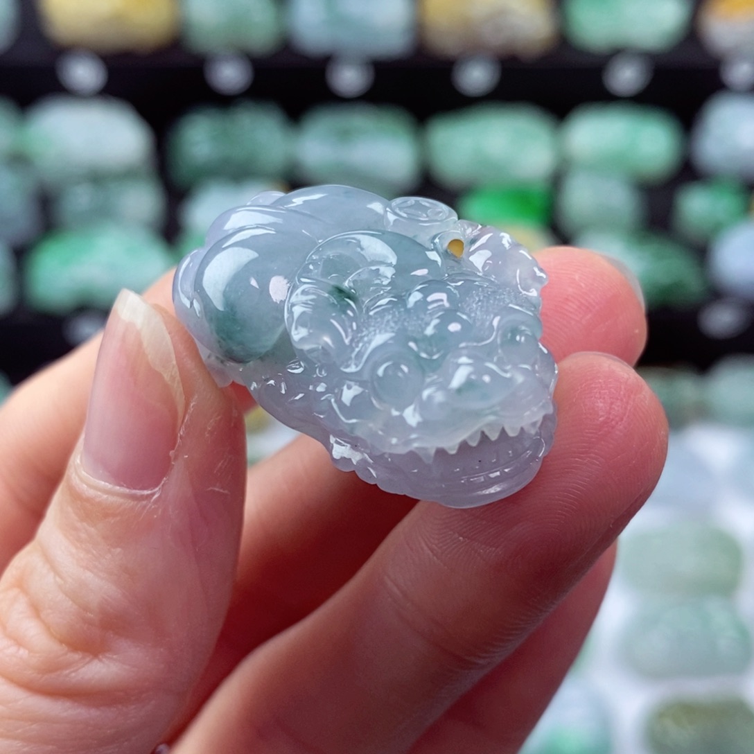 翡翠颈饰未镶嵌天然