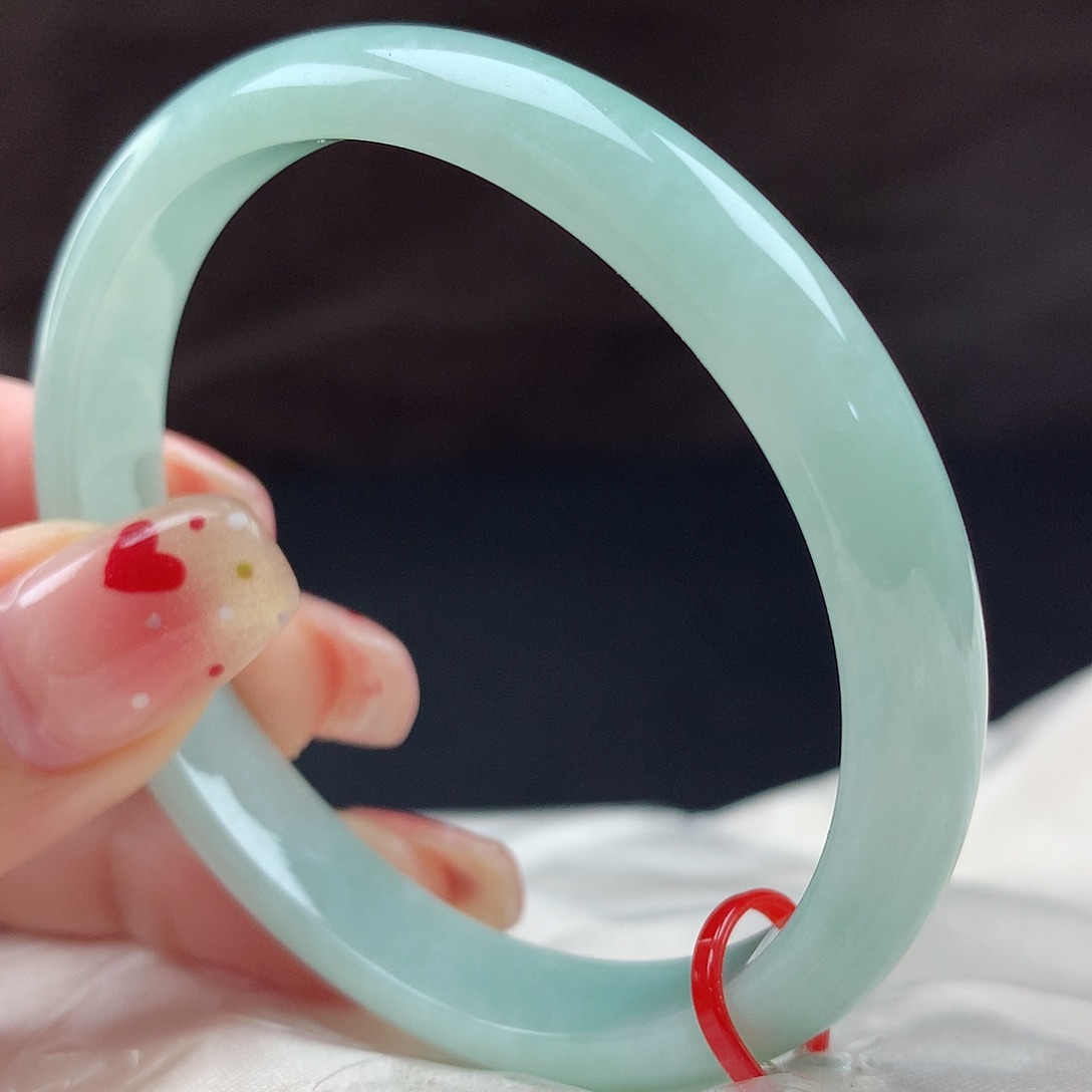 翡翠手镯（贵妃镯）未镶嵌95465，