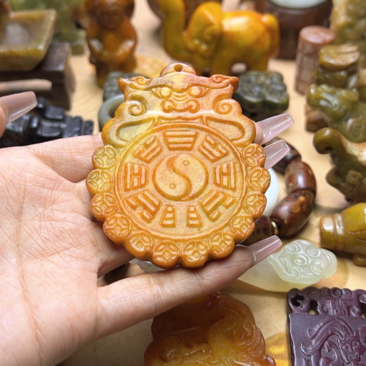 【闪购商品】蛇纹石玉颈饰未镶嵌