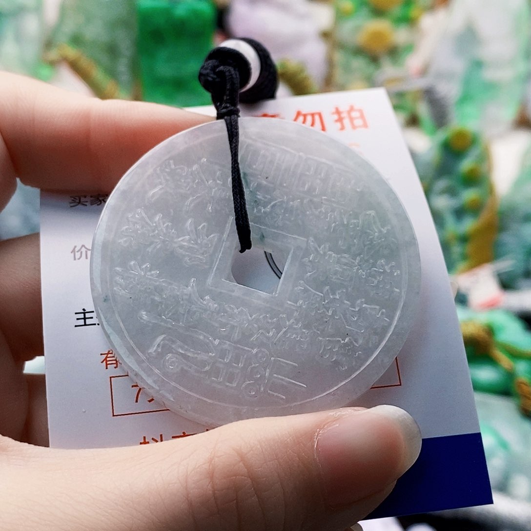 吊坠(不含链)未镶嵌翡翠