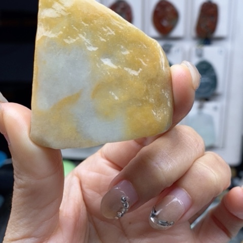 翡翠颈饰未镶嵌翡翠