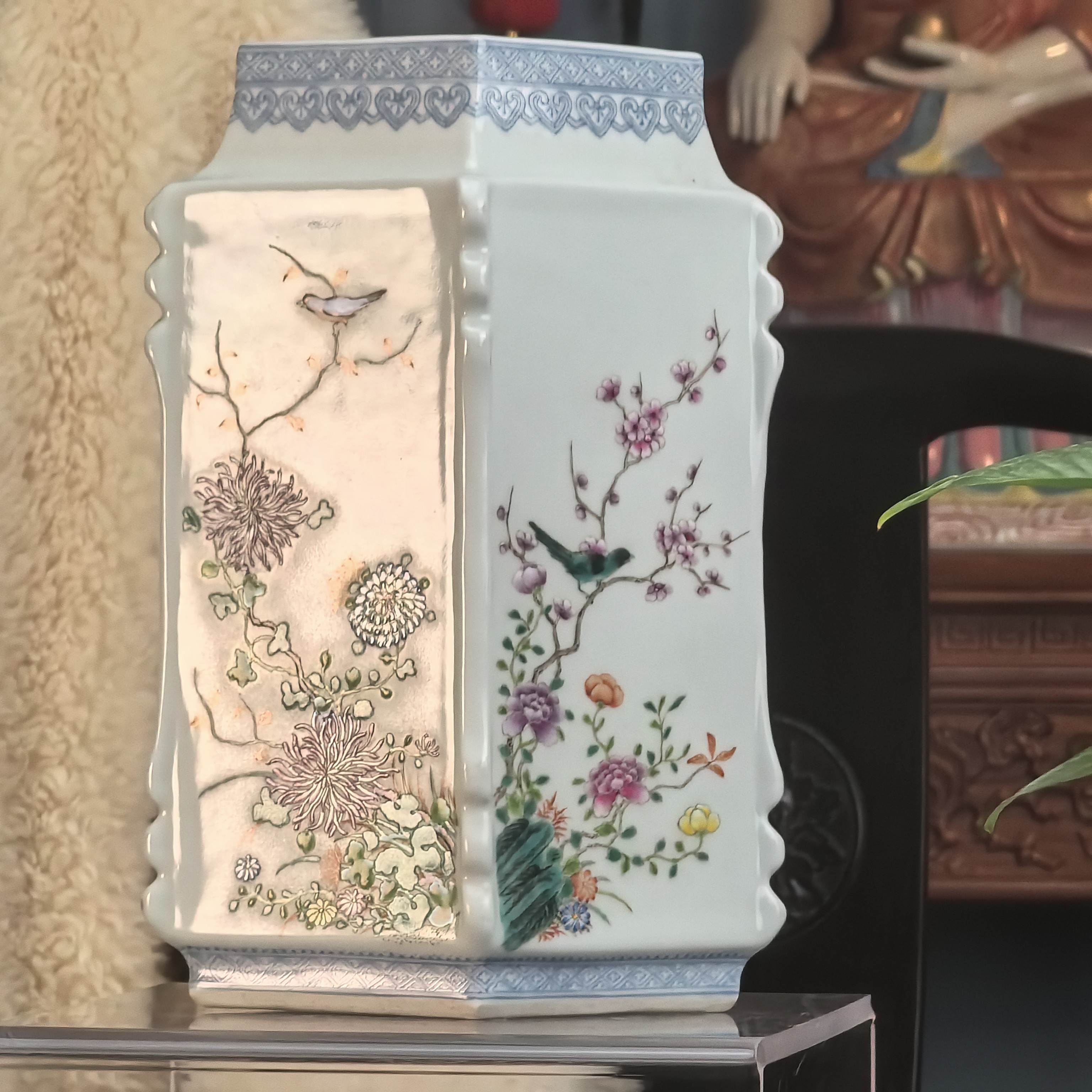 清 粉彩四方花鸟菱形赏瓶