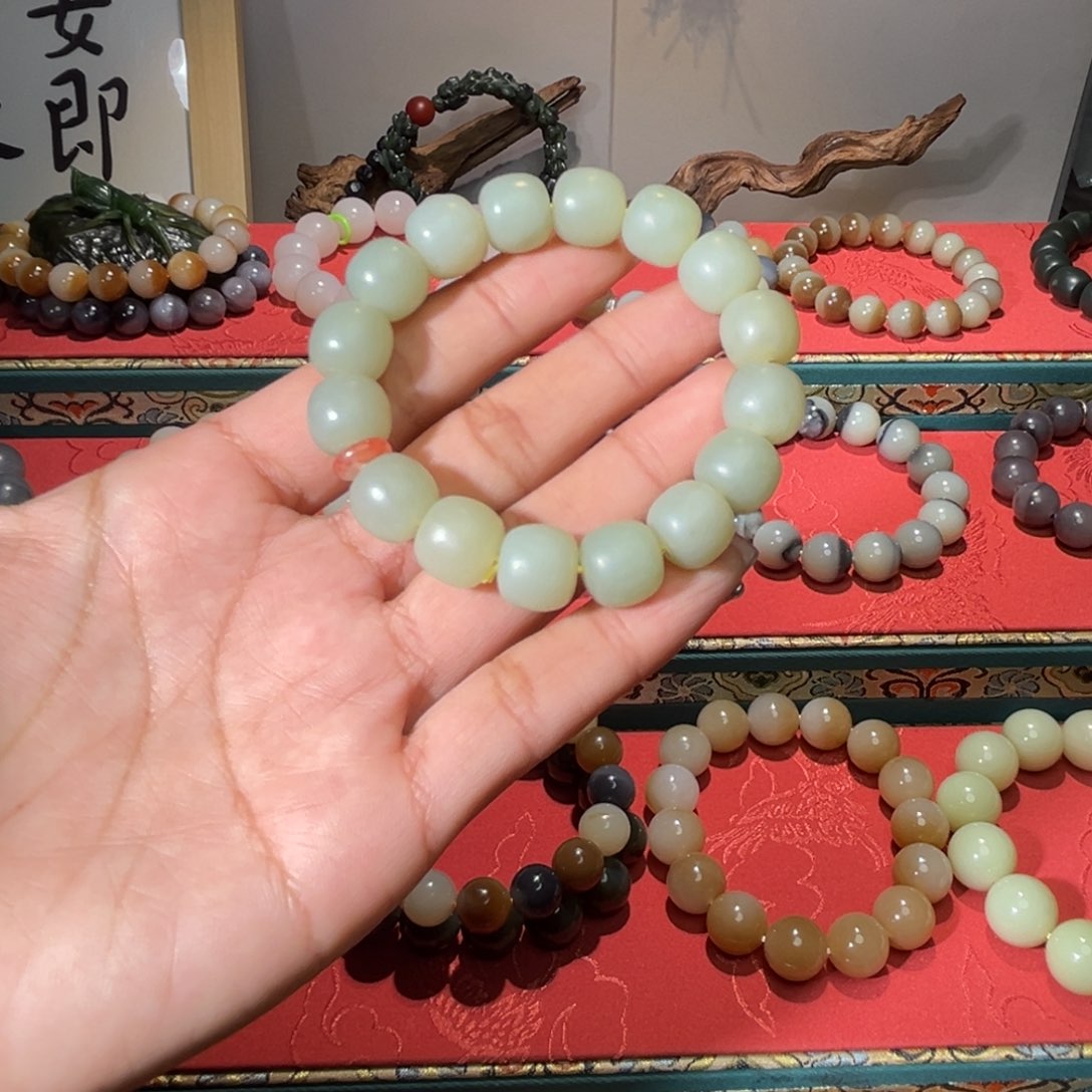 和田玉手链未镶嵌