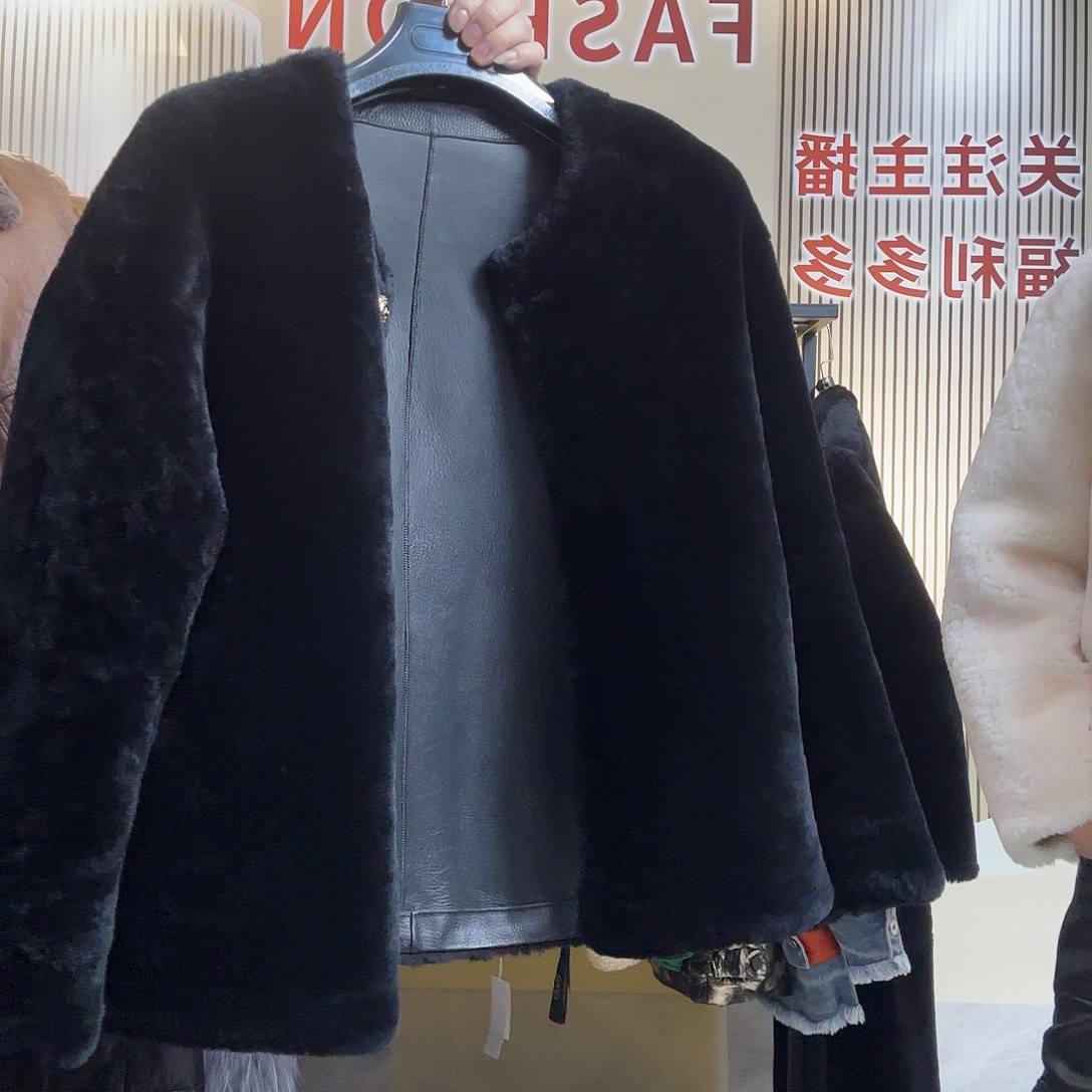 莉莉家时尚女装皮草s