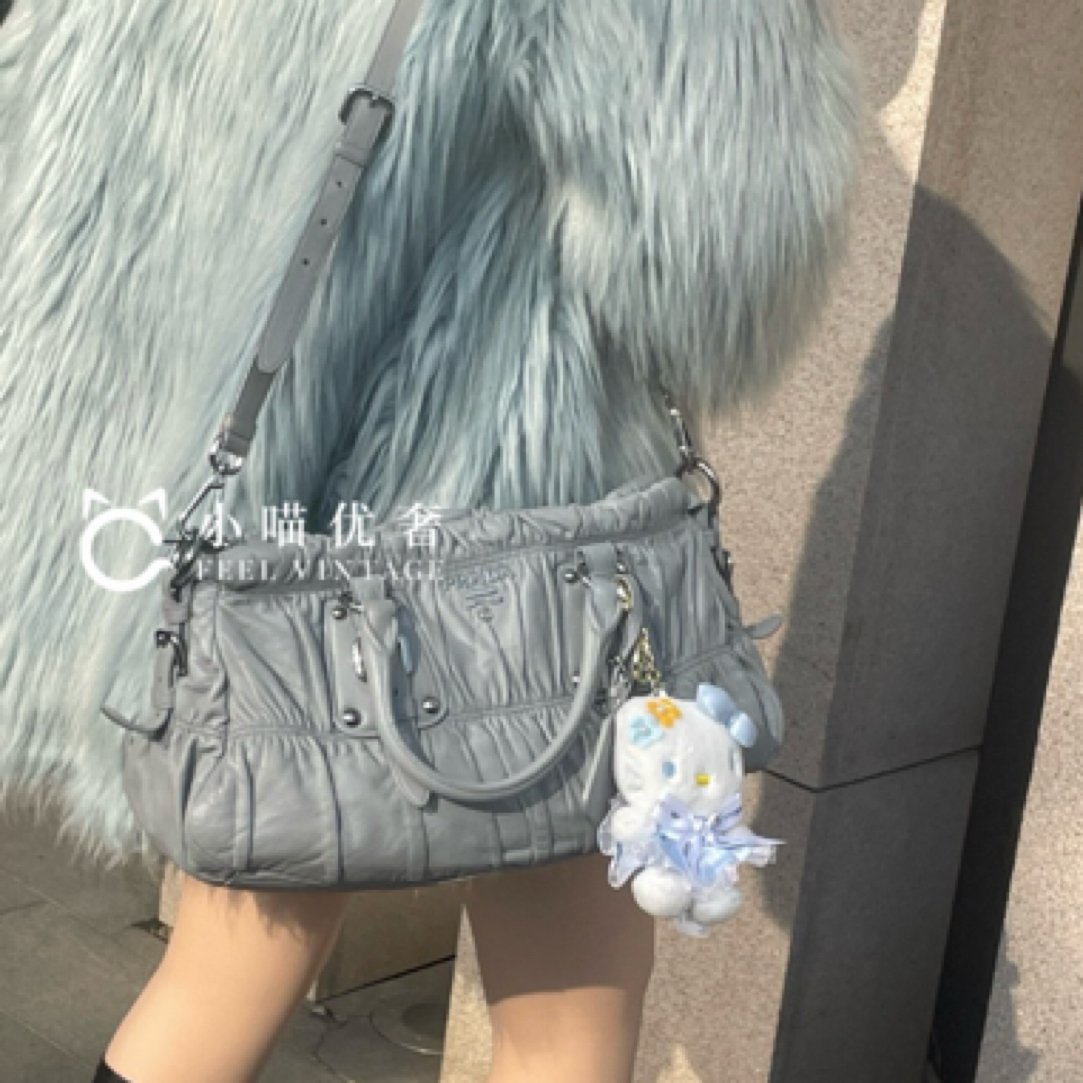 99新 Prada/普拉达 银灰色全皮褶皱2way小号保龄求手提斜挎包时尚