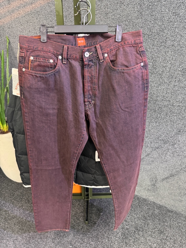 全新未使用 HugoBoss/雨果博斯 雨果博斯牛仔裤 全新未使用