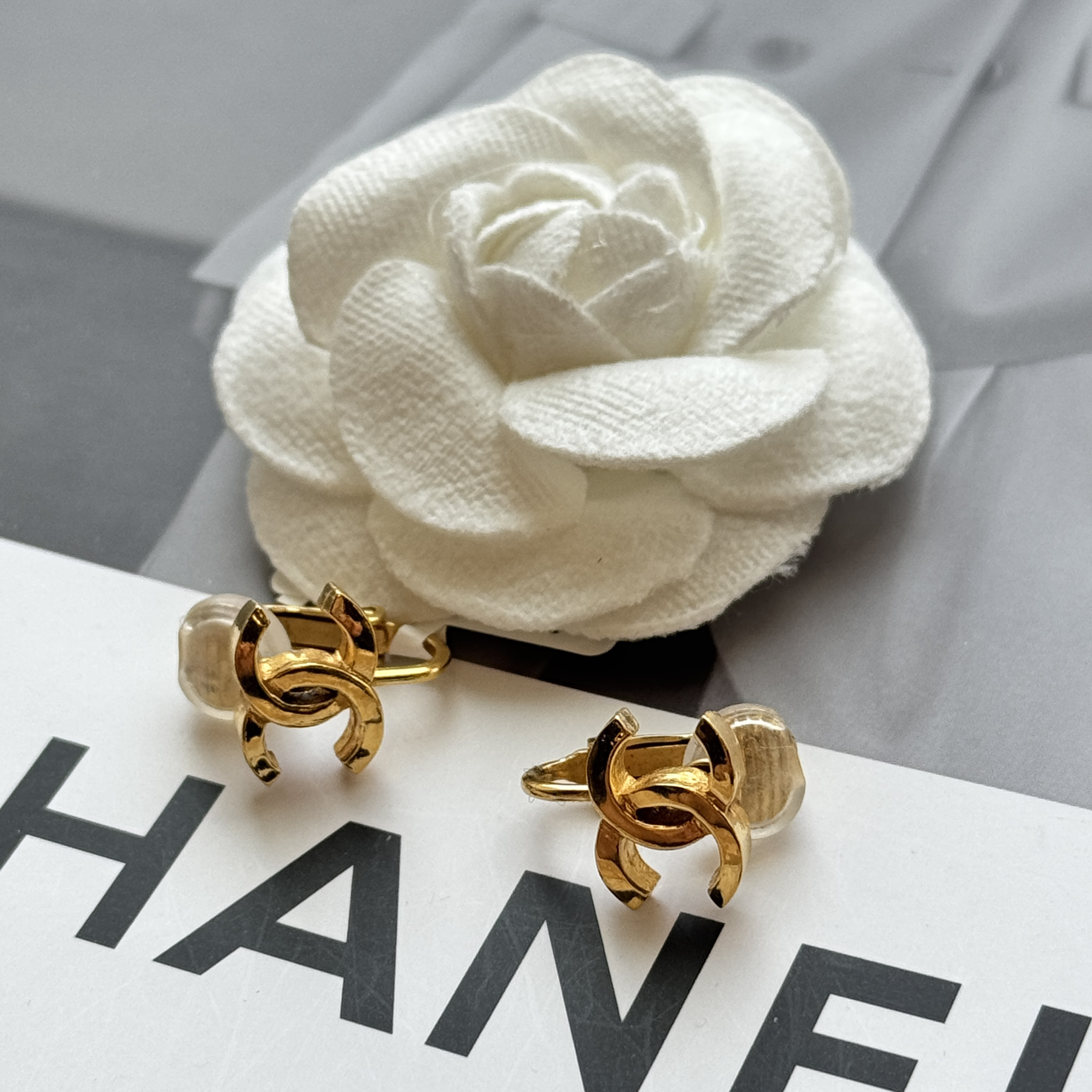 95新 Chanel/香奈儿 香奈儿素金小双C耳夹