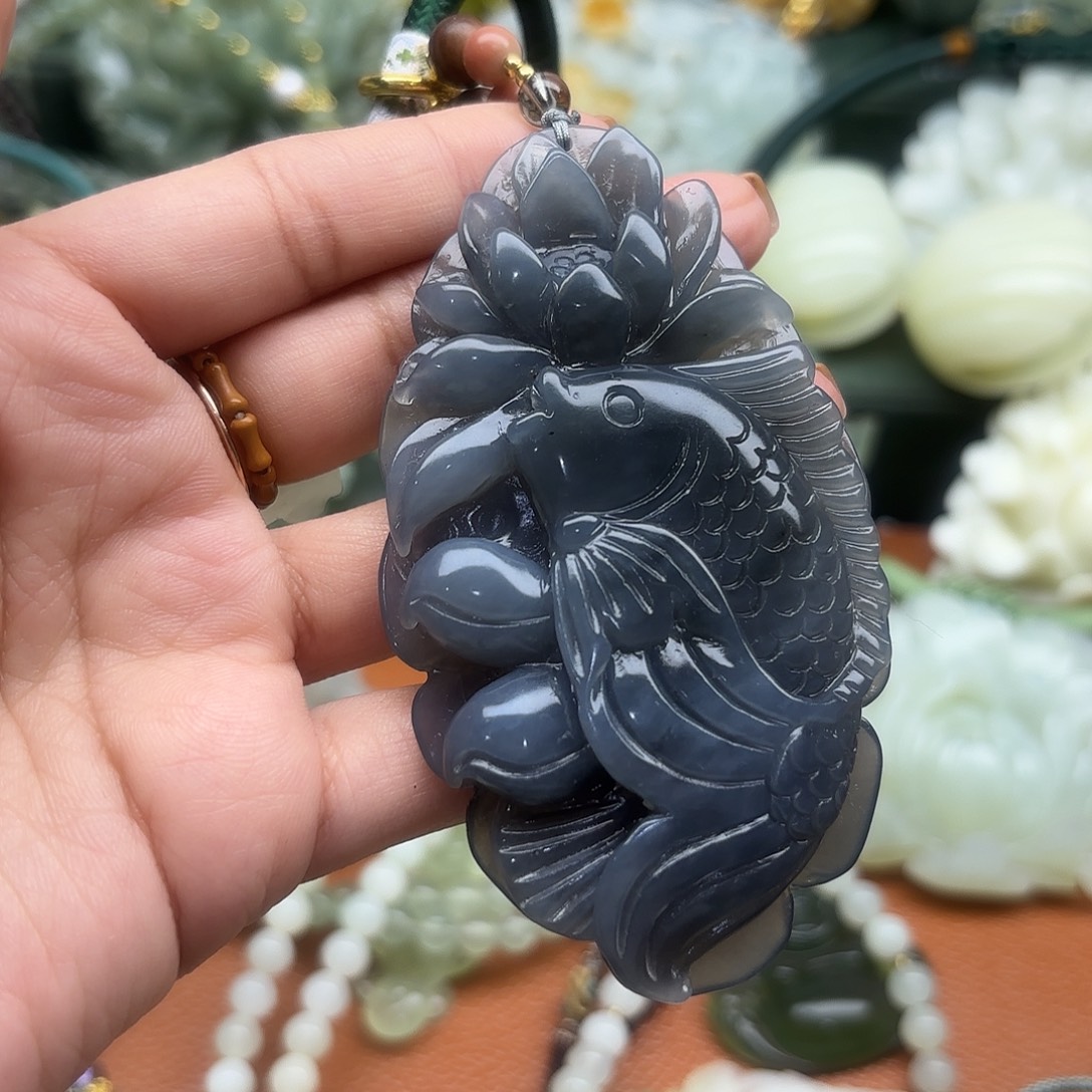 蛇纹石玉未镶嵌吊坠