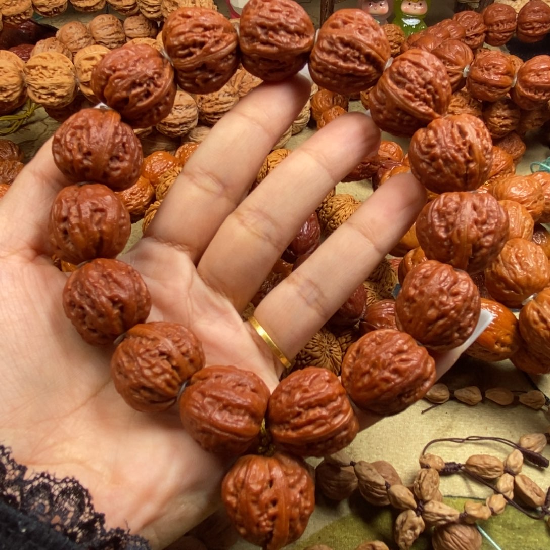 文玩核桃吊坠元宝手持文玩核桃