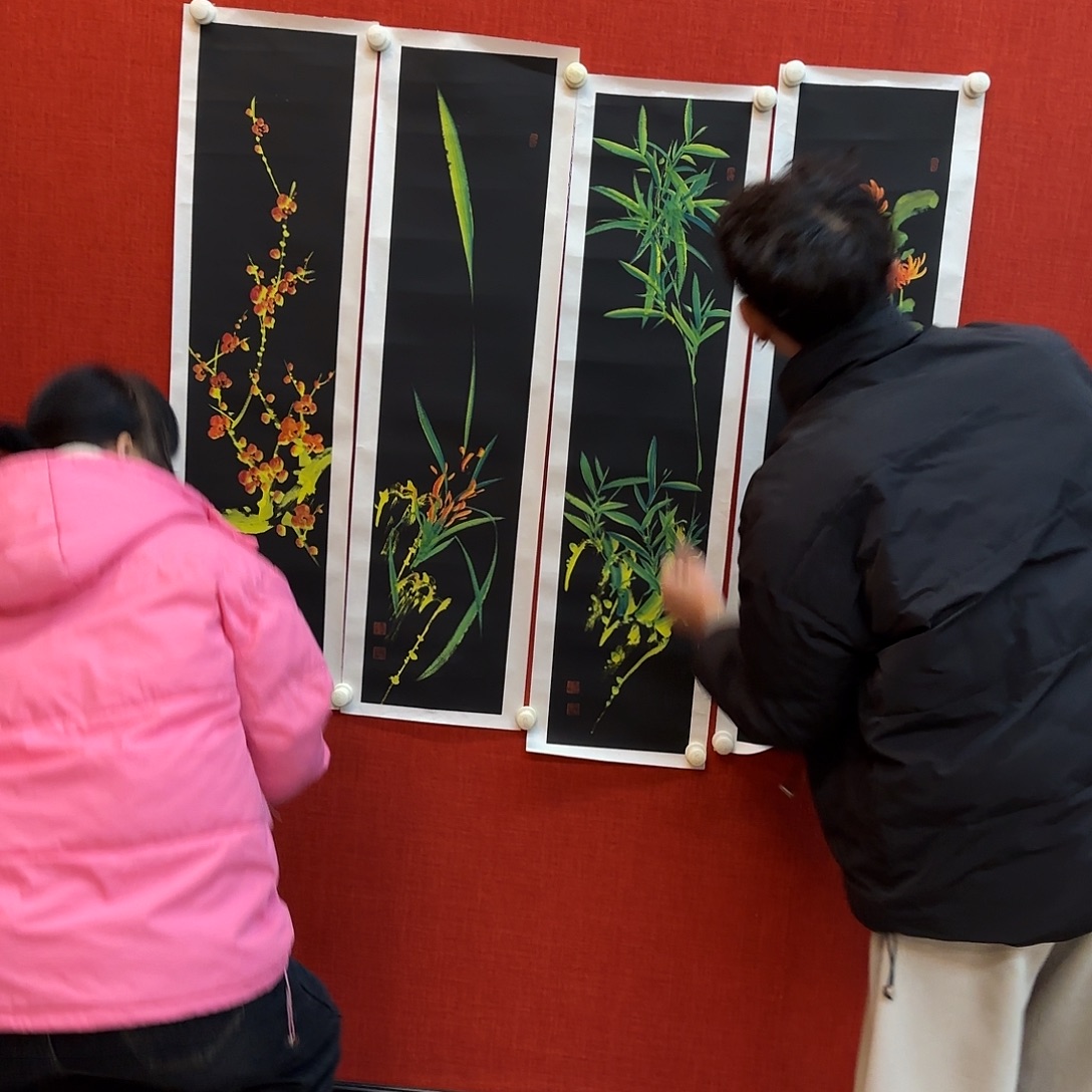 厚***姐国画可口可乐的新作品的内容都不