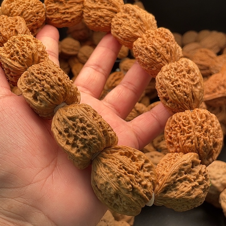 瓦***拉文玩核桃吊坠1南疆石