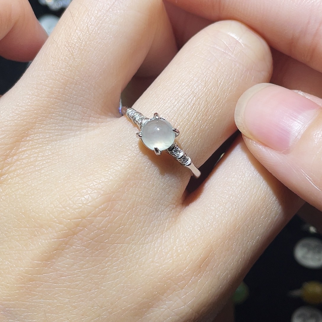 翡翠未镶嵌戒指戒指