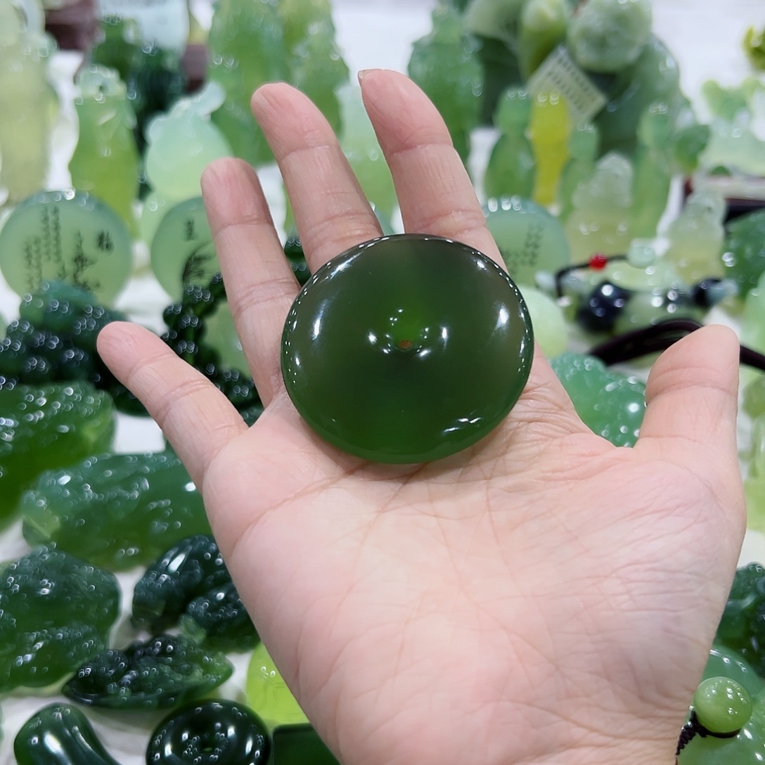 用***9蛇纹石玉未镶嵌平安扣